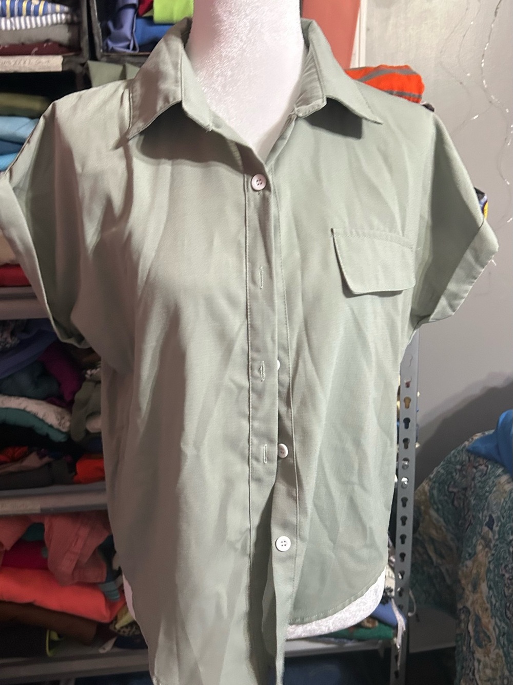 SASON Light Sage Short-Sleeve Button-Down Shirt SIZE M